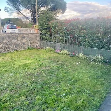 Spacious In Frascati غروتافراتا