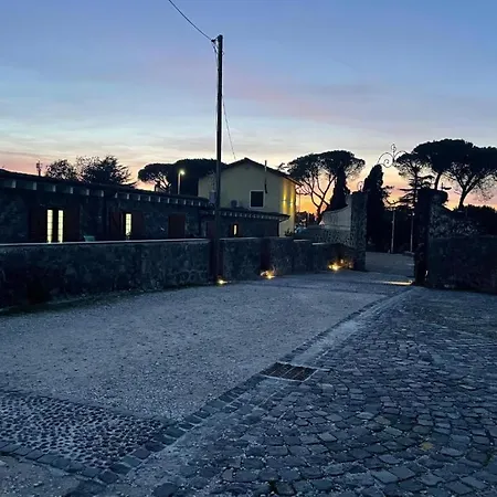 Spacious In Frascati شقة